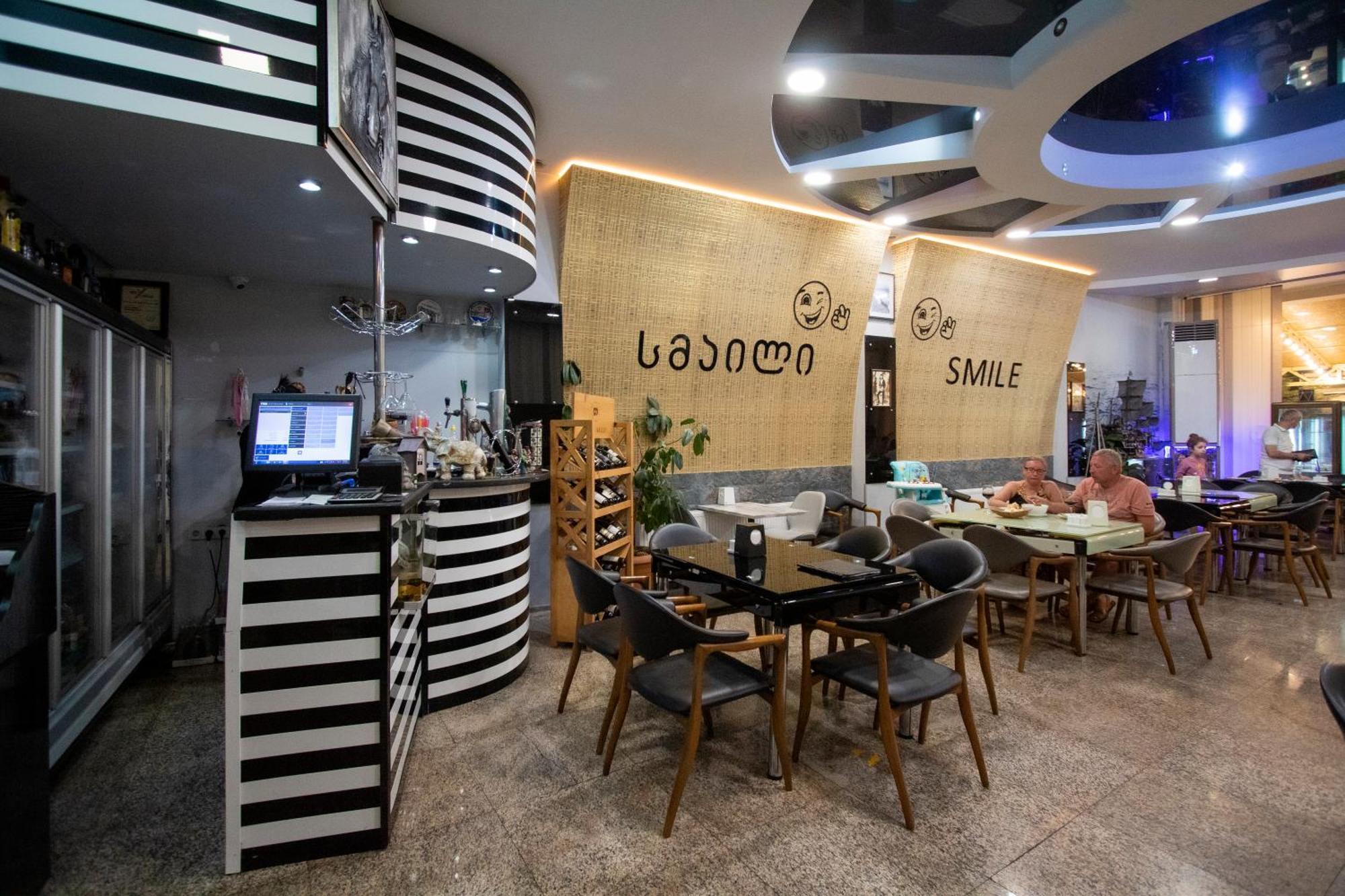 Hotel Smile Kobuleti Kültér fotó