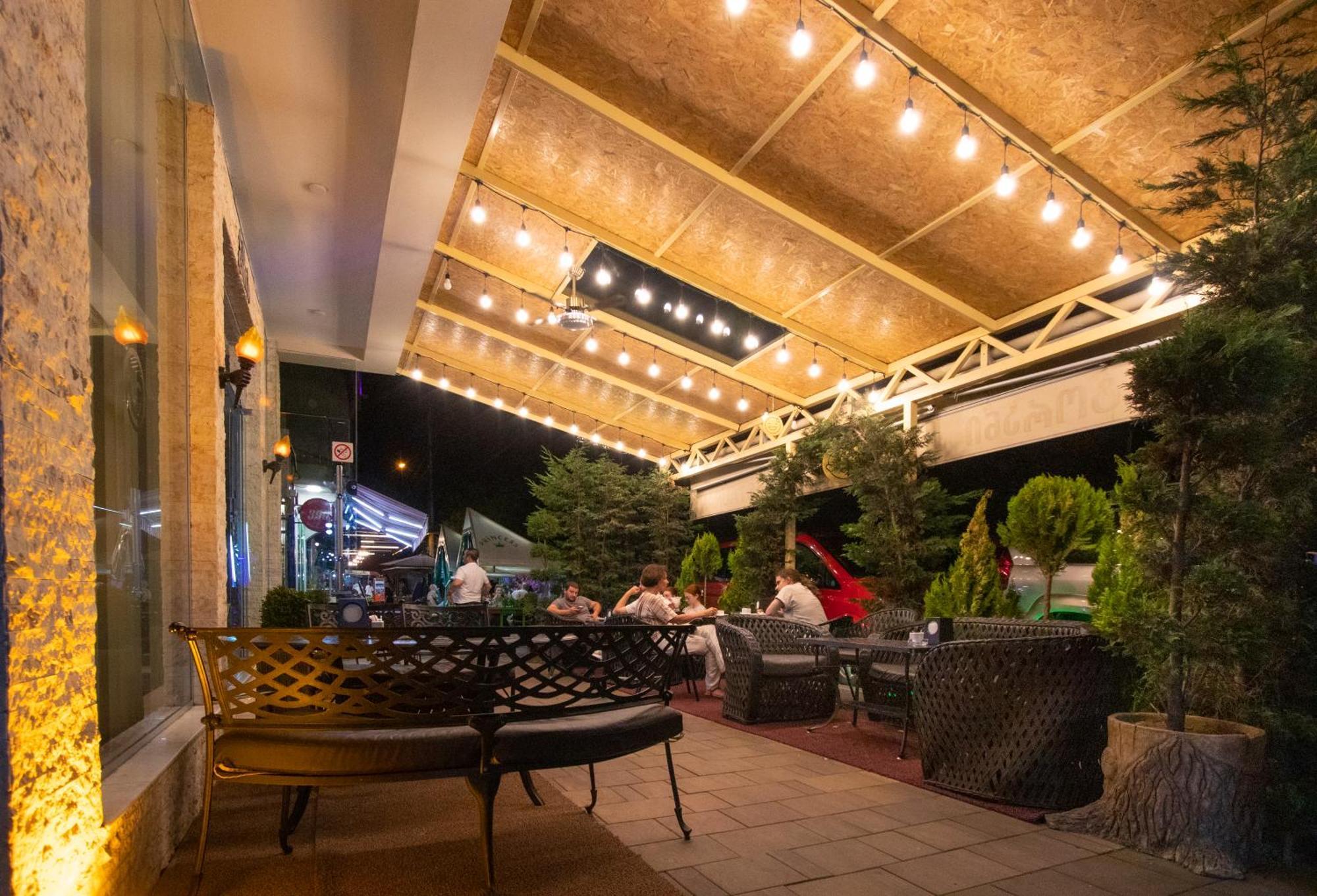 Hotel Smile Kobuleti Kültér fotó