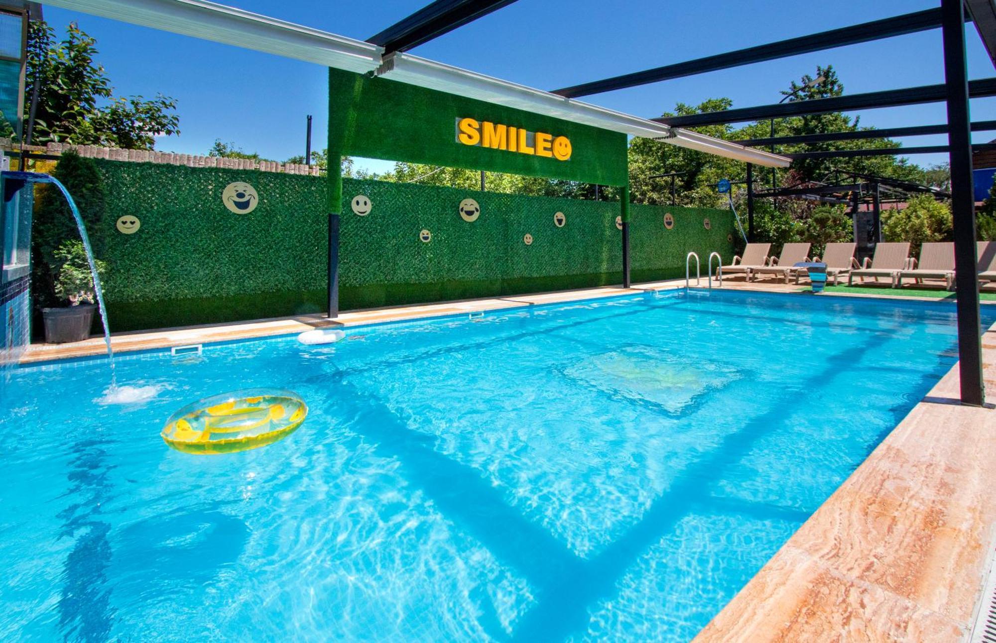 Hotel Smile Kobuleti Kültér fotó