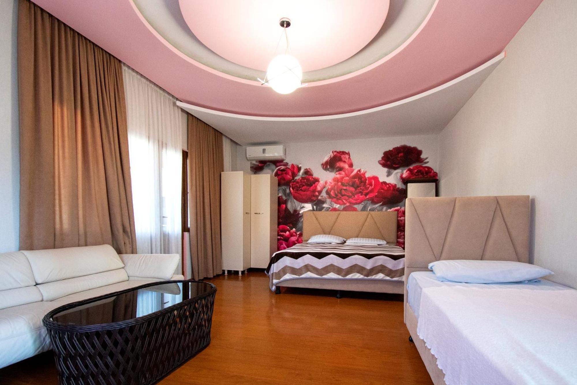 Hotel Smile Kobuleti Kültér fotó